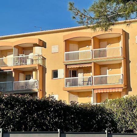 Apartment Newly Renovated Aircond-Wifi-Pool-Sea View-150M To Beaches- Saint Aygulf Exteriör bild