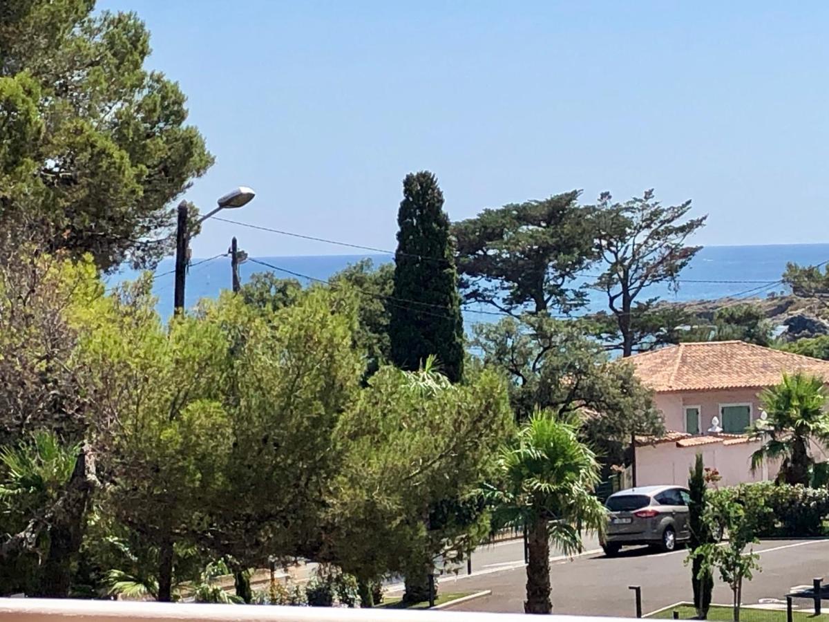 Apartment Newly Renovated Aircond-Wifi-Pool-Sea View-150M To Beaches- Saint Aygulf Exteriör bild