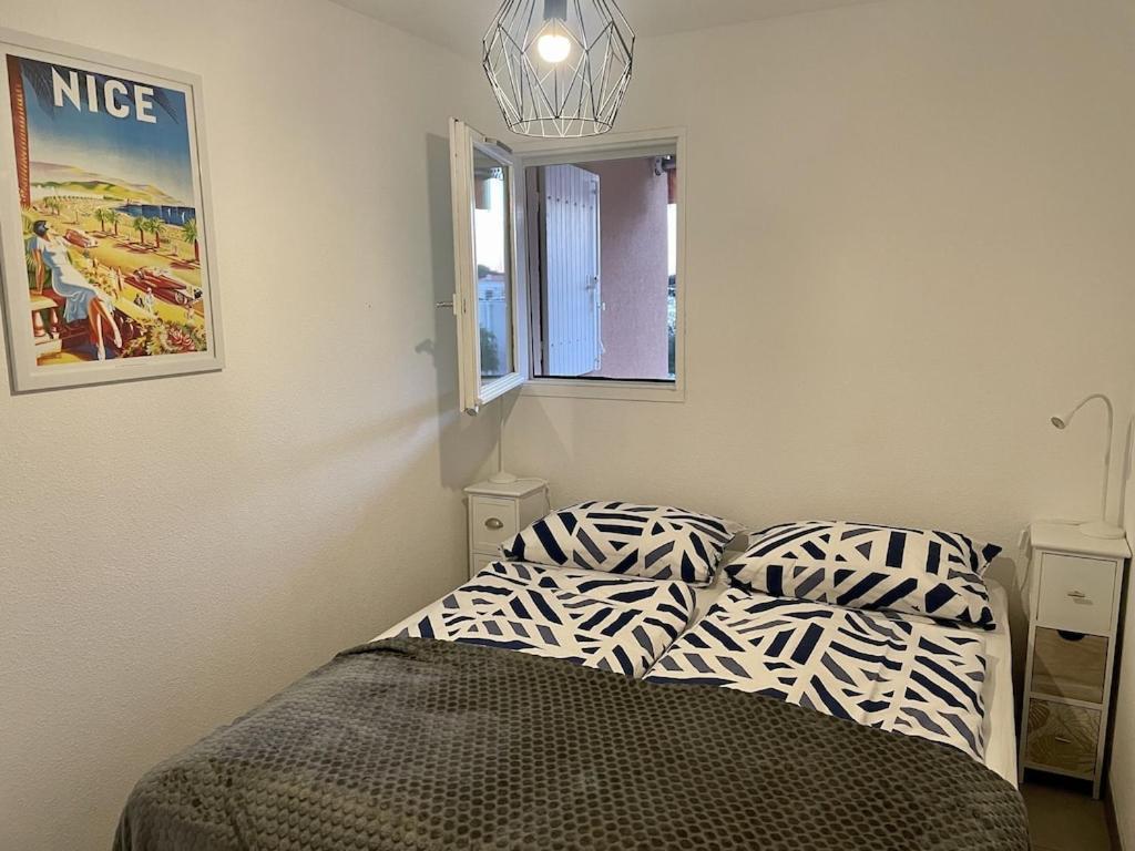 Apartment Newly Renovated Aircond-Wifi-Pool-Sea View-150M To Beaches- Saint Aygulf Exteriör bild